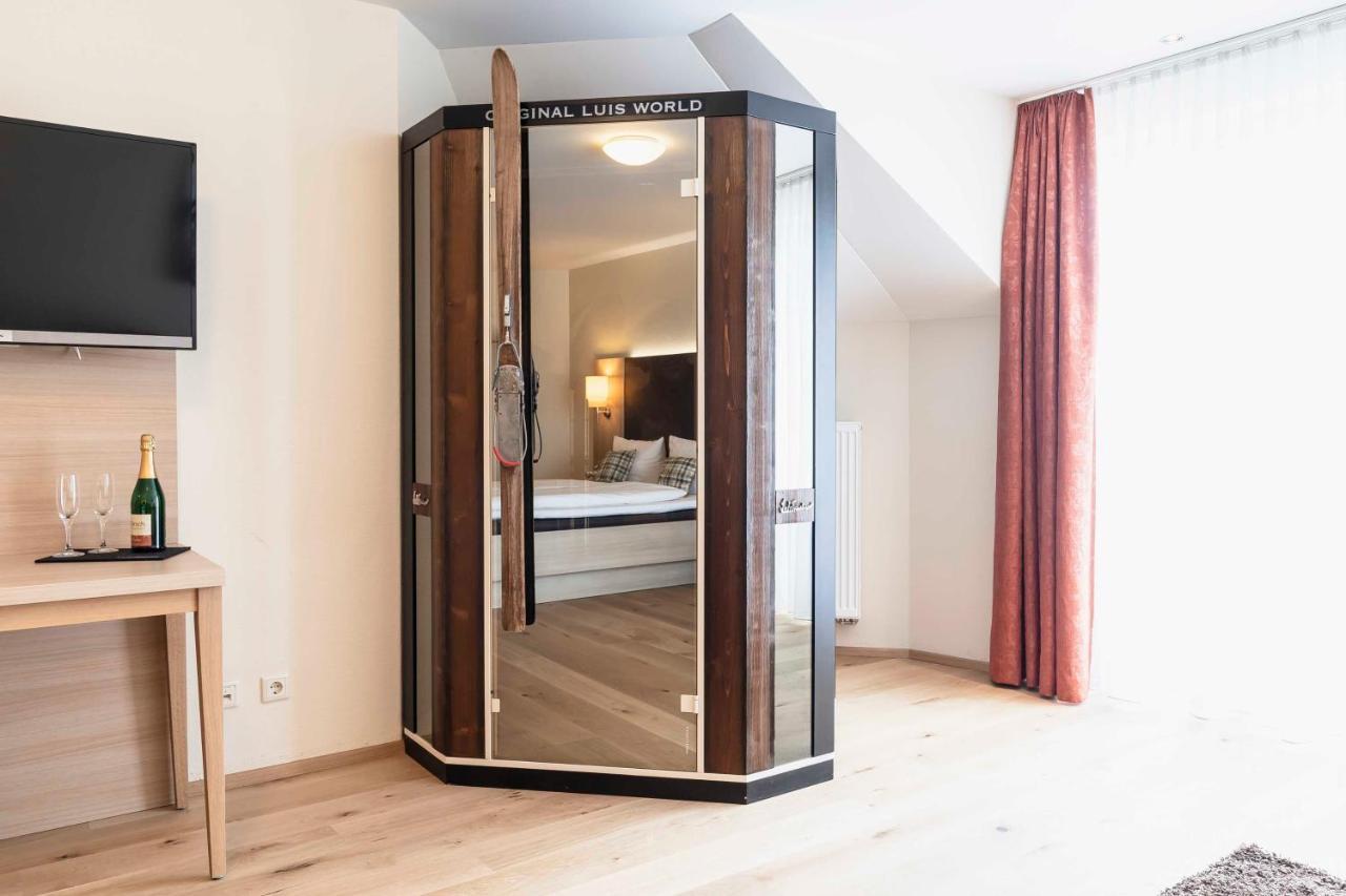 Hotel Dirsch Wellness & Spa Resort Emsing Экстерьер фото