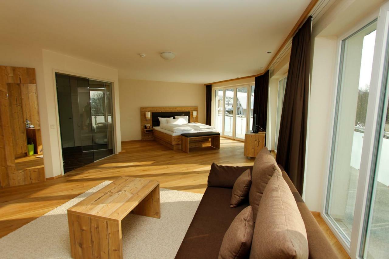 Hotel Dirsch Wellness & Spa Resort Emsing Экстерьер фото